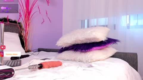 Hanna  online show from December 2024 10:34:01 PM