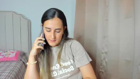 Snapshot of hannaa86 chatting on December 2025 09:34:02 PM Hanna online show from December 2025 09:34:02 PM