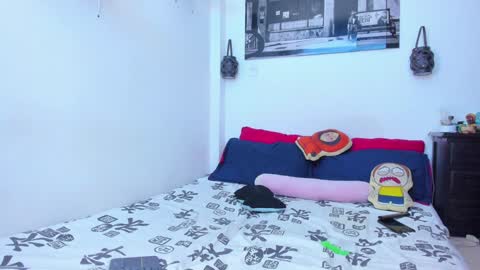 Snapshot of hannaandmike chatting on January 2025 12:36:02 PM Hanna and Mike online show from January 2025 12:36:02 PM