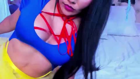 Hanna Brunn  online show from October 2025 12:16:01 AM