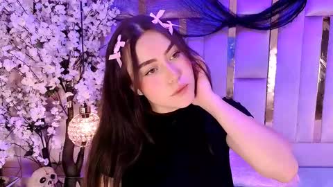 Snapshot of hannacollins_2 chatting on November 2025 12:59:02 PM hannacollins_2 online show from November 2025 12:59:02 PM