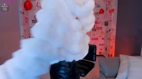  Hanna Connor  online show from February 2026 09:00:01 PM