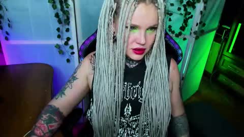 Snapshot of hannah_chaos chatting on November 2025 11:49:02 PM Hannah online show from November 2025 11:49:02 PM