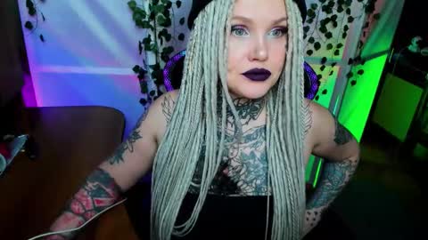 Snapshot of hannah_chaos chatting on November 2025 10:31:02 PM Hannah online show from November 2025 10:31:02 PM