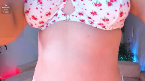 Hannah online show from November 2025 03:06:02 AM