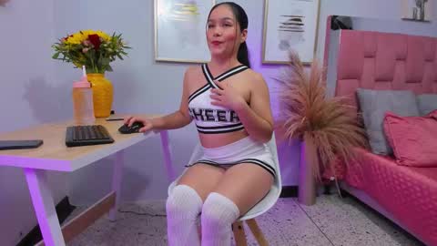 Maira online show from October 2025 08:19:02 PM