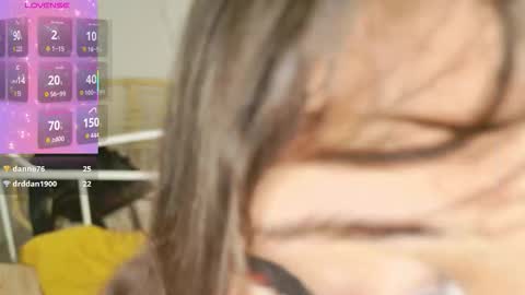 Kamila online show from December 2025 12:55:01 PM