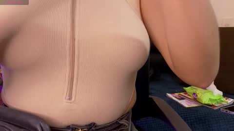 Hannah Williams online show from February 2026 03:00:02 AM