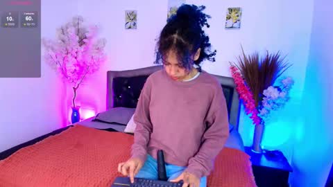 Snapshot of hannahblue_ chatting on February 2026 12:42:01 PM HannahBlue online show from February 2026 12:42:01 PM