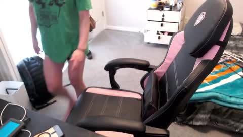 Hannah Breeze online show from February 2025 10:25:02 AM