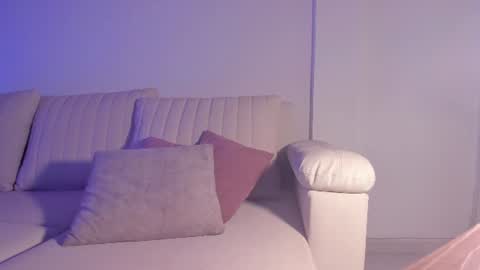 Hannah  online show from July 2026 11:25:01 AM