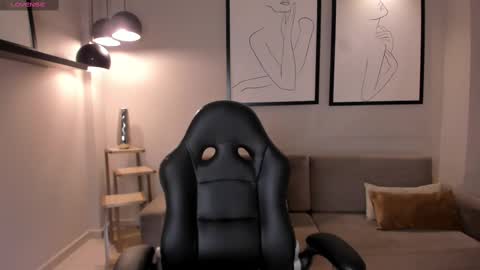 HANNAH J online show from March 2025 05:39:02 PM