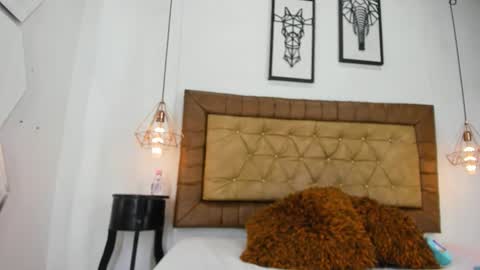 Hanna online show from November 2025 01:55:01 PM