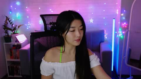 Snapshot of hannarosie chatting on December 2025 07:18:01 PM hannarosie online show from December 2025 07:18:01 PM