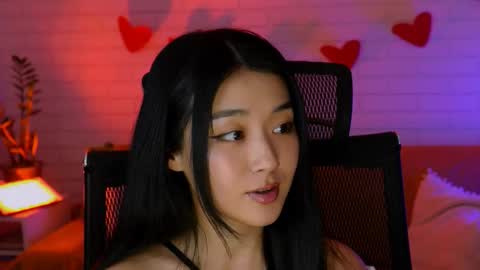 hannarosie online show from February 2026 06:01:01 PM