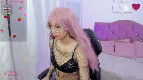 Snapshot of hanni_tay chatting on November 2025 11:58:01 AM HANNI online show from November 2025 11:58:01 AM