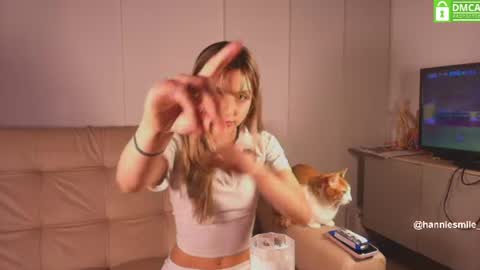 Hannie  online show from June 2026 02:21:01 AM