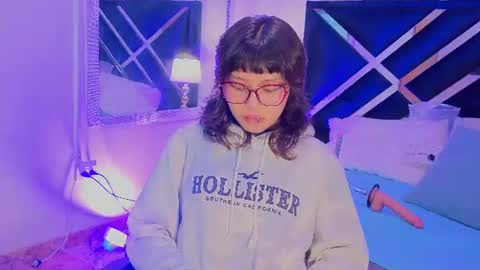 hannita_01 online show from July 2026 12:00:02 PM
