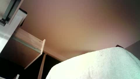 Hannsi64 online show from October 2025 07:15:02 PM