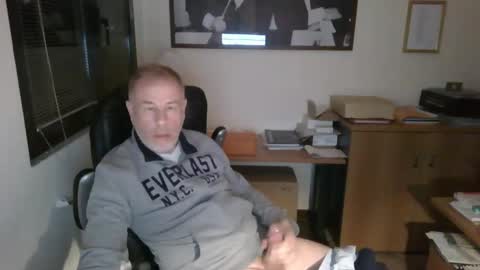 Snapshot of hanscooper chatting on December 2024 09:47:02 PM hanscooper online show from December 2024 09:47:02 PM