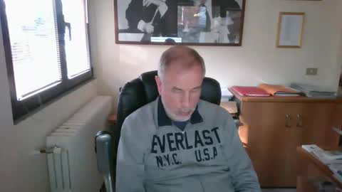 Snapshot of hanscooper chatting on October 2025 02:02:01 PM hanscooper online show from October 2025 02:02:01 PM