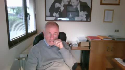 Snapshot of hanscooper chatting on November 2025 03:33:02 PM hanscooper online show from November 2025 03:33:02 PM