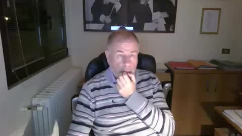 Snapshot of hanscooper chatting on November 2025 04:44:01 PM hanscooper online show from November 2025 04:44:01 PM