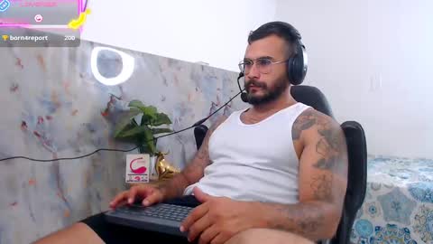 hanz_col online show from September 2025 05:34:02 PM