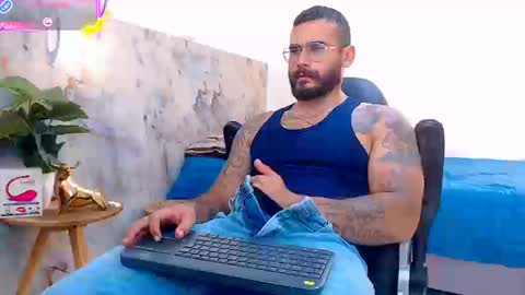 hanz_col online show from September 2025 04:40:02 PM