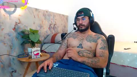 hanz_col online show from October 2025 11:33:02 AM