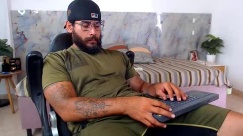 Snapshot of hanz_col chatting on April 2026 12:59:01 PM hanz_col online show from April 2026 12:59:01 PM
