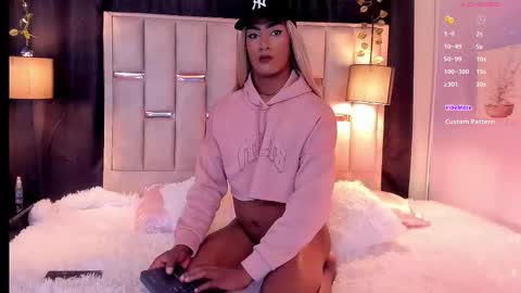 Snapshot of hanzking01 chatting on November 2025 01:27:02 AM Hanzking01 online show from November 2025 01:27:02 AM