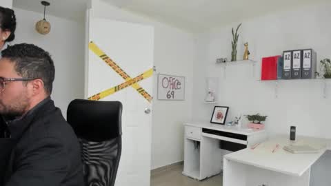 Happer Quinn  Mr Hale online show from November 2025 07:12:01 PM