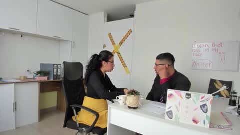 Happer Quinn  Mr Hale online show from December 2025 07:11:02 PM