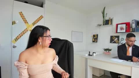 Happer Quinn  Mr Hale online show from December 2025 12:10:01 PM