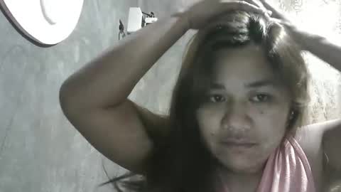 happy00725310 online show from December 2025 10:08:02 PM