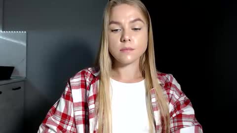 Snapshot of happy_fox_ chatting on September 2025 09:38:02 PM happy_fox_ online show from September 2025 09:38:02 PM