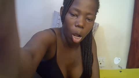 happy_kienyeji online show from November 2025 09:14:02 PM