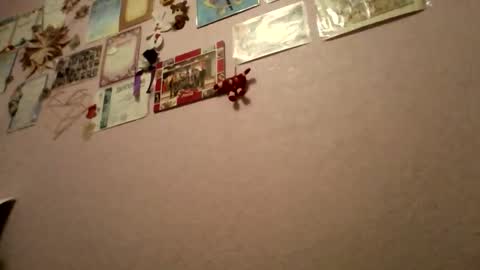 happyemily  online show from November 2025 08:10:01 PM