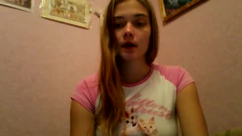 happyemily  online show from December 2025 05:09:01 PM