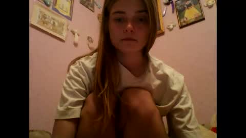 Snapshot of happyemily18 chatting on February 2026 09:23:01 PM happyemily online show from February 2026 09:23:01 PM