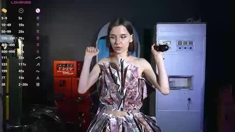 Snapshot of happynewdear chatting on October 2025 03:18:01 PM Evy online show from October 2025 03:18:01 PM