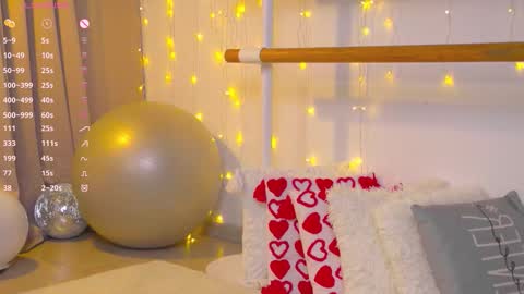 Snapshot of happynewdear chatting on February 2026 01:53:01 AM Evy online show from February 2026 01:53:01 AM