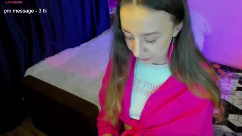 Snapshot of happystephanie chatting on February 2025 06:29:02 PM Stephanie online show from February 2025 06:29:02 PM