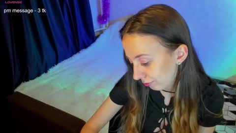 Snapshot of happystephanie chatting on February 2025 01:09:01 AM Stephanie online show from February 2025 01:09:01 AM