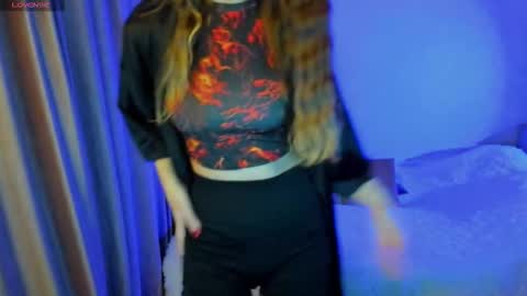 Snapshot of happystephanie chatting on October 2025 06:50:02 PM Stephanie online show from October 2025 06:50:02 PM