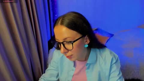 Snapshot of happystephanie chatting on October 2025 04:46:01 PM Stephanie online show from October 2025 04:46:01 PM