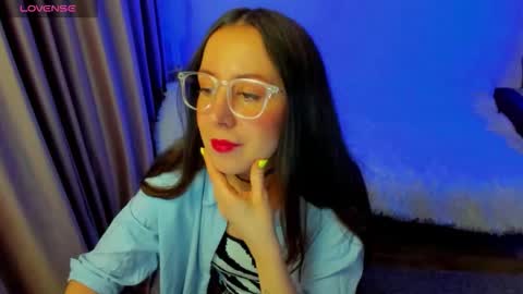 Stephanie online show from March 2026 07:28:02 PM