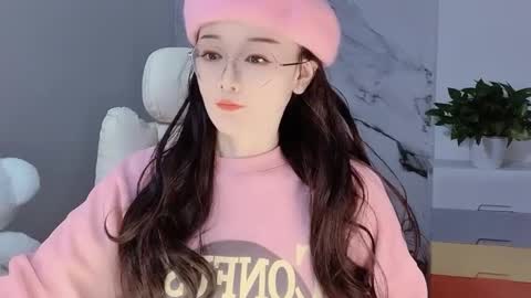 Snapshot of happysweetie168 chatting on December 2024 06:21:01 AM Daisy online show from December 2024 06:21:01 AM