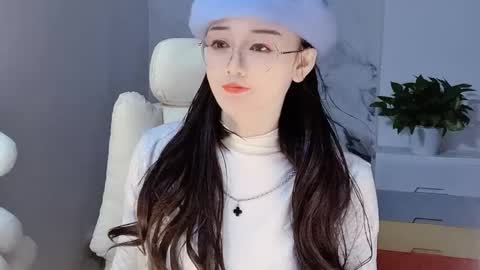 Snapshot of happysweetie168 chatting on December 2024 02:30:02 PM Daisy online show from December 2024 02:30:02 PM